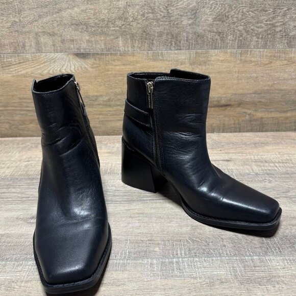 Vince Camuto Sameena Black Leather Ankle Strap Accent Booties Women's Size 7.5 - Picture 6 of 7